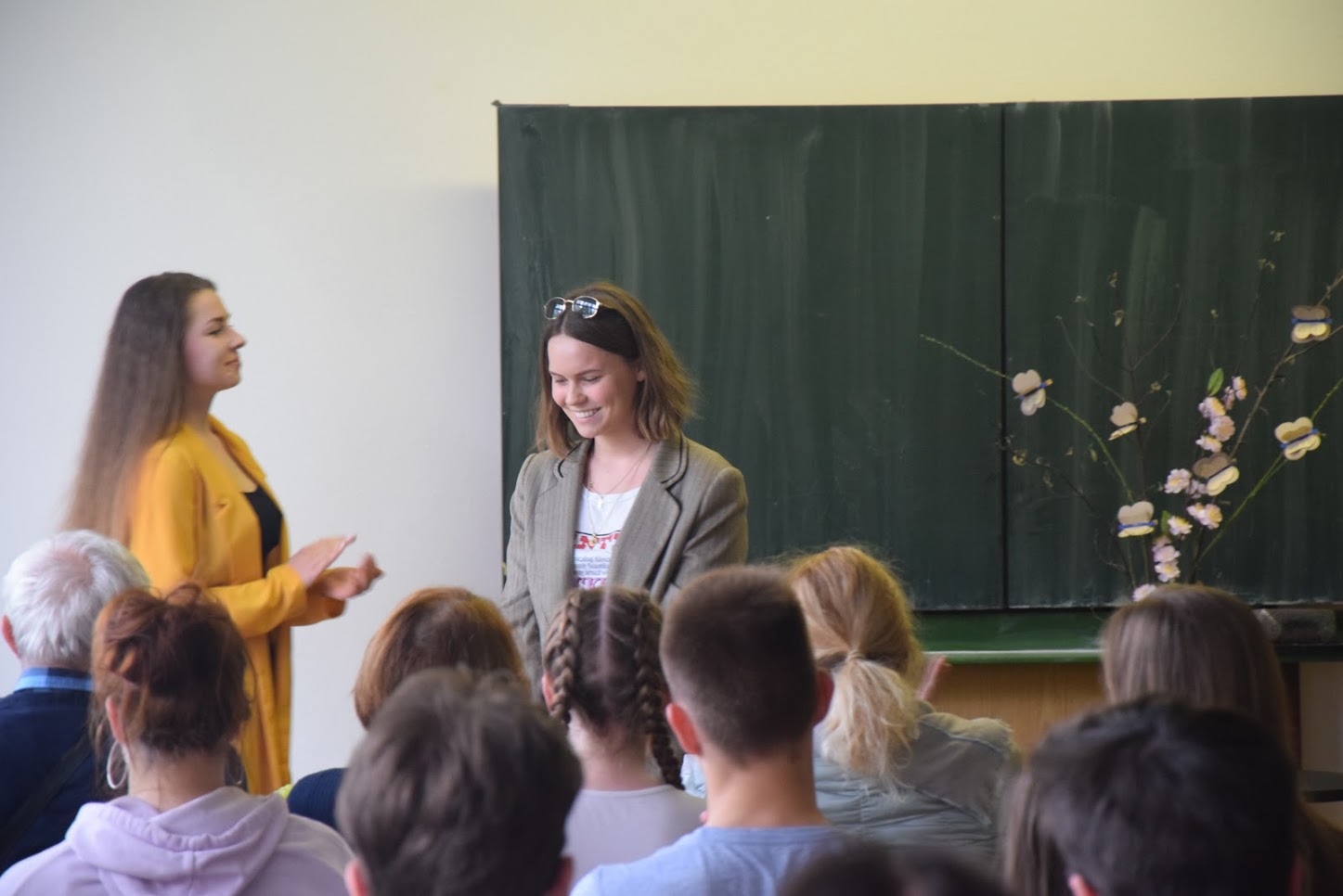 Studentka a obecenstvo